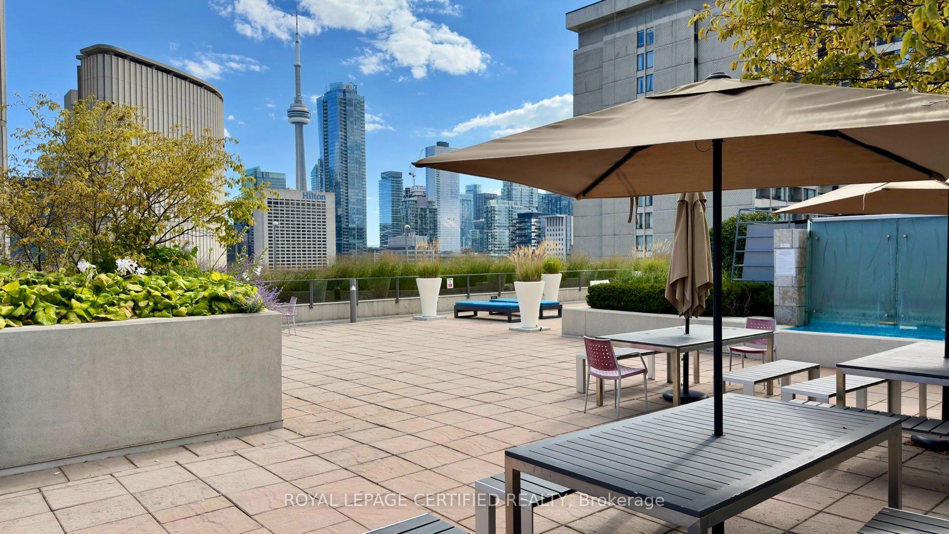 Photo 20 of Unit 552, 111 Elizabeth Street, Toronto, Bay Street Corridor — HOMEH