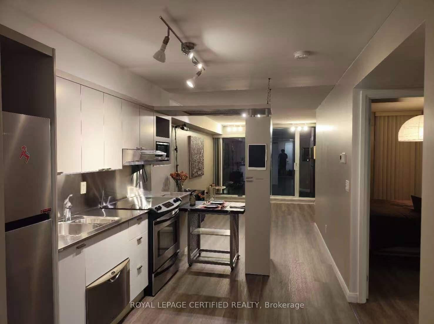 Photo 7 of Unit 552, 111 Elizabeth Street, Toronto, Bay Street Corridor — HOMEH