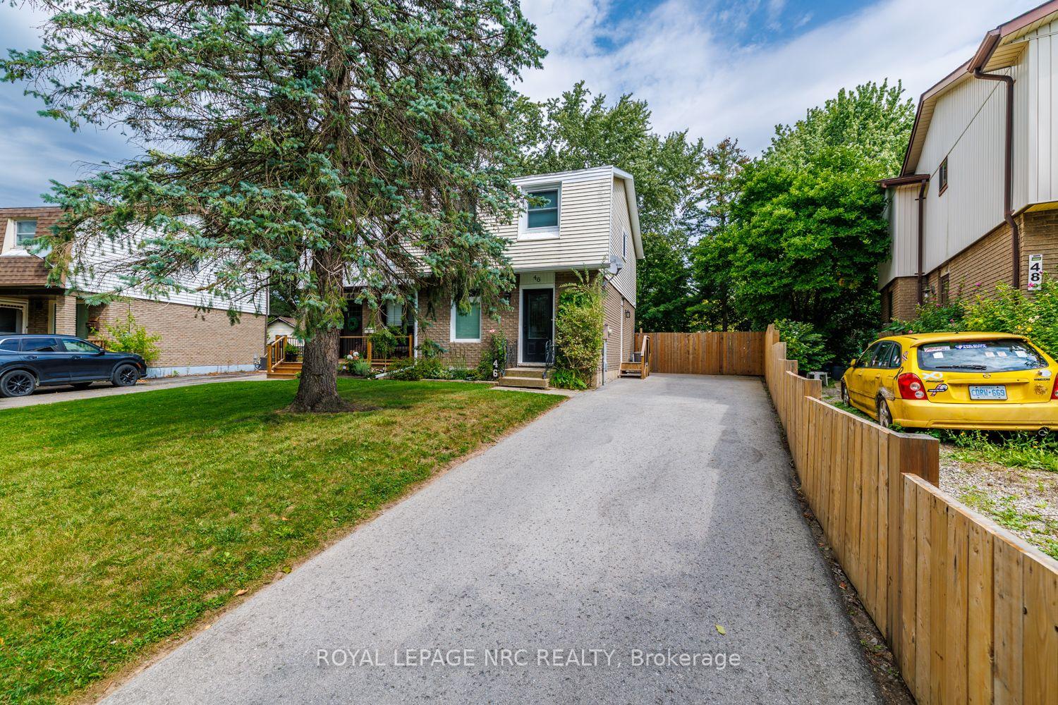 Photo 2 of 46 Graystone Crescent, Welland, N. Welland — HOMEH