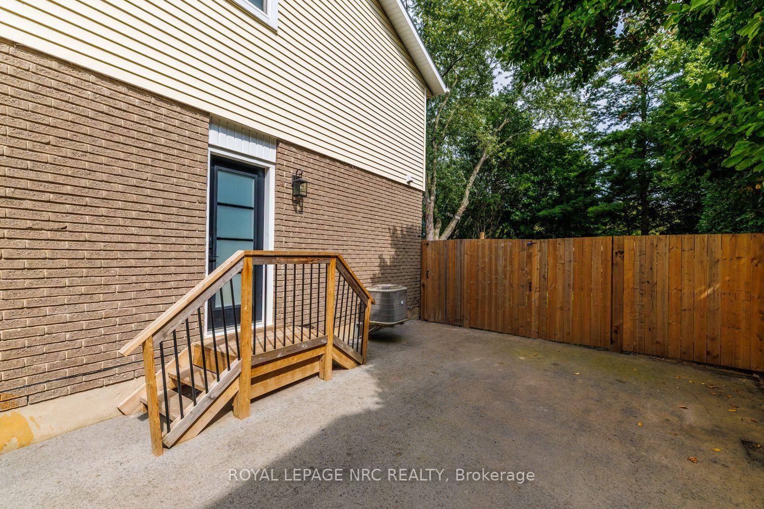 Photo 10 of 46 Graystone Crescent, Welland, N. Welland — HOMEH