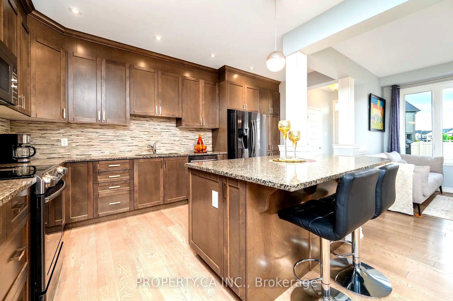 Photo 23 of 125 Sweetvalley Drive, Ottawa, Avalon West — HOMEH