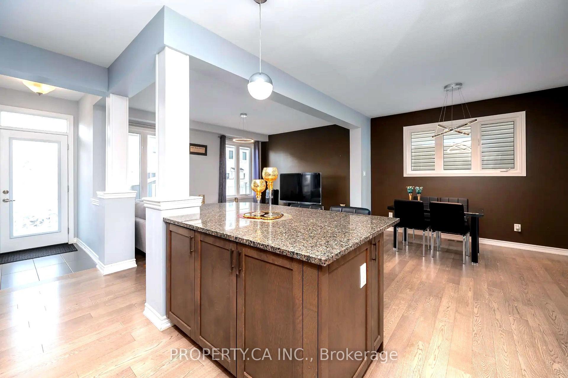 Photo 25 of 125 Sweetvalley Drive, Ottawa, Avalon West — HOMEH