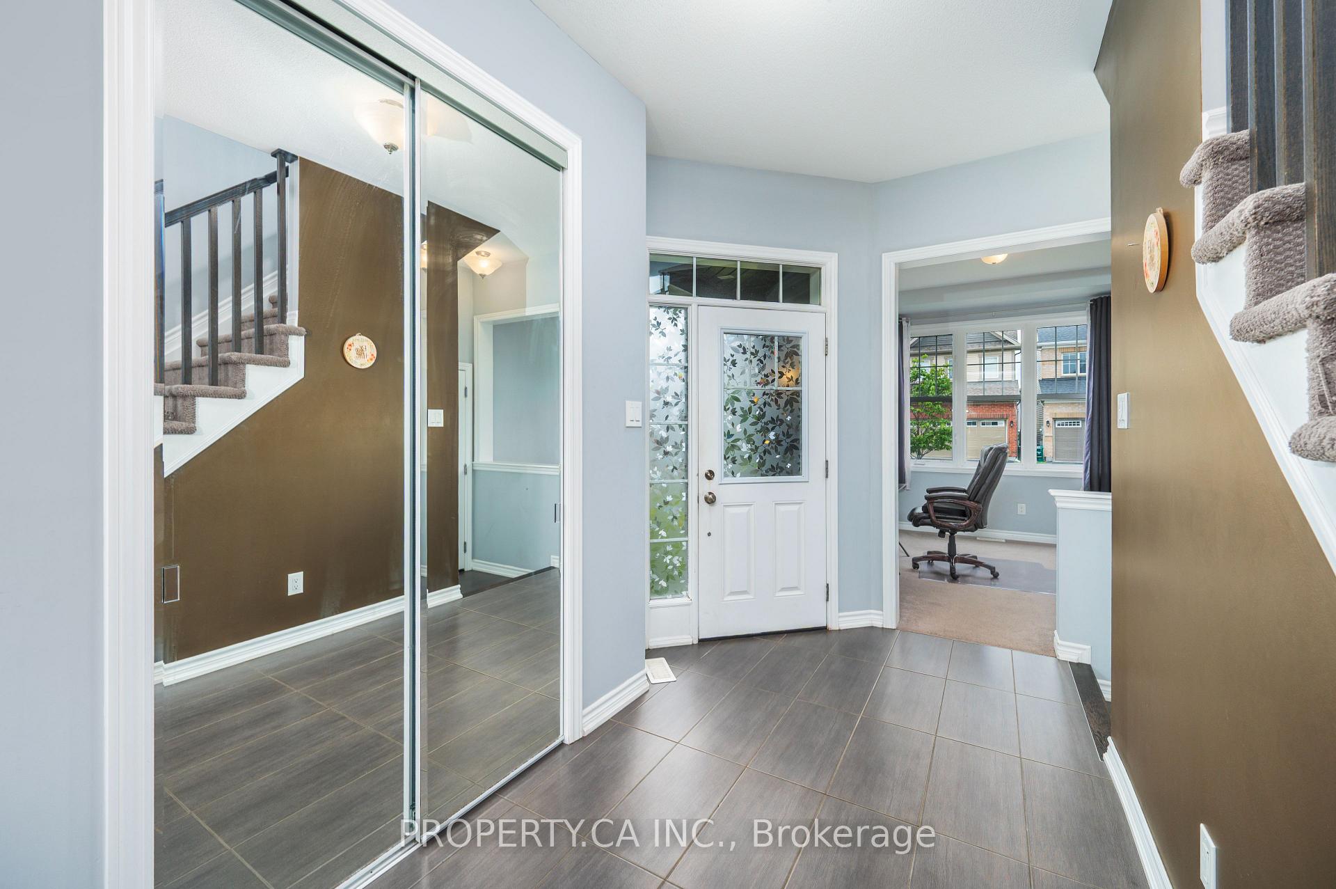 Photo 8 of 125 Sweetvalley Drive, Ottawa, Avalon West — HOMEH