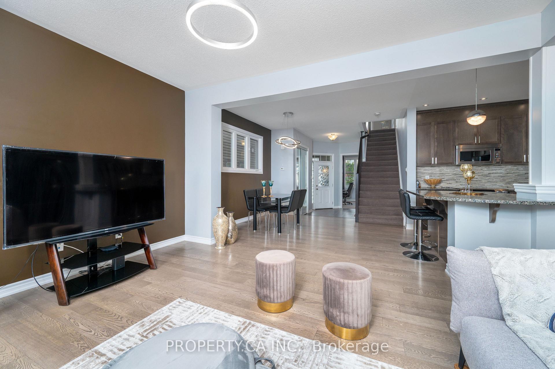 Photo 20 of 125 Sweetvalley Drive, Ottawa, Avalon West — HOMEH