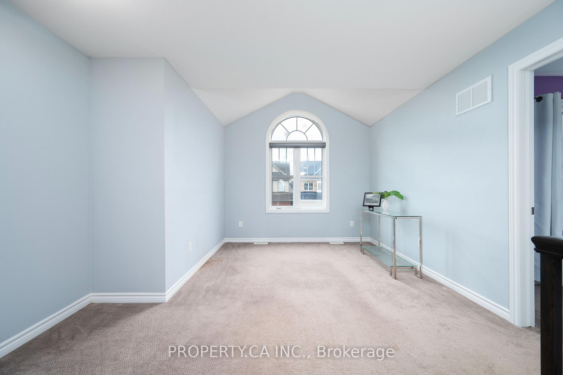 Photo 32 of 125 Sweetvalley Drive, Ottawa, Avalon West — HOMEH