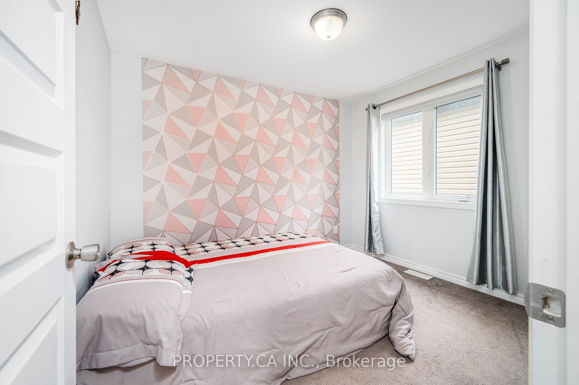 Photo 46 of 125 Sweetvalley Drive, Ottawa, Avalon West — HOMEH