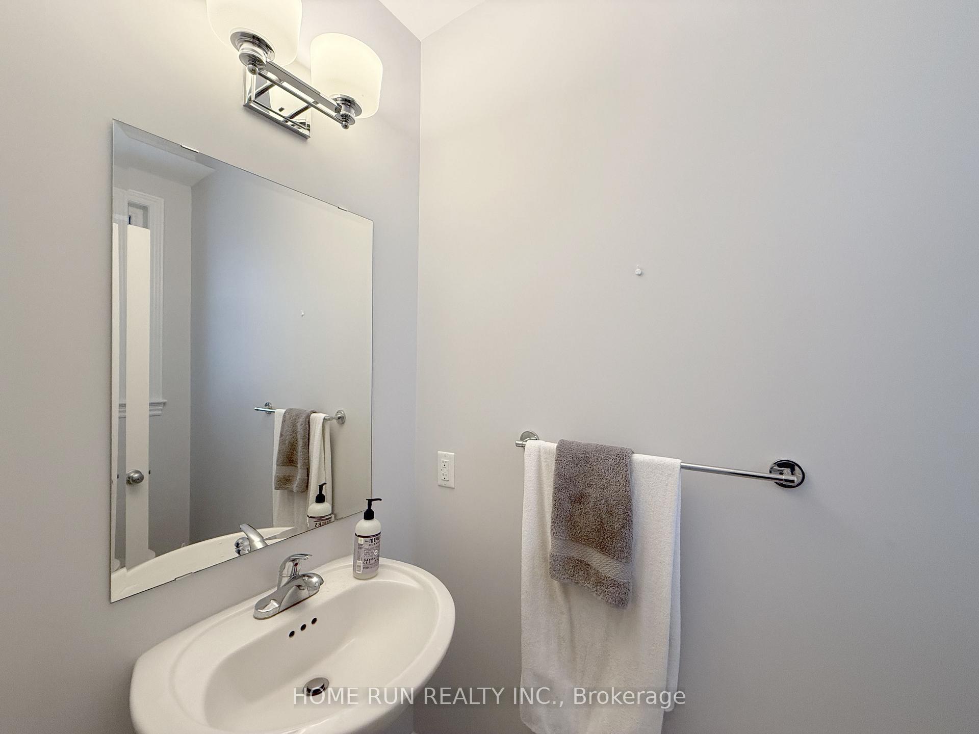 Photo 2 of 555 Jackdaw Avenue, Ottawa, Barrhaven - Half Moon Bay — HOMEH