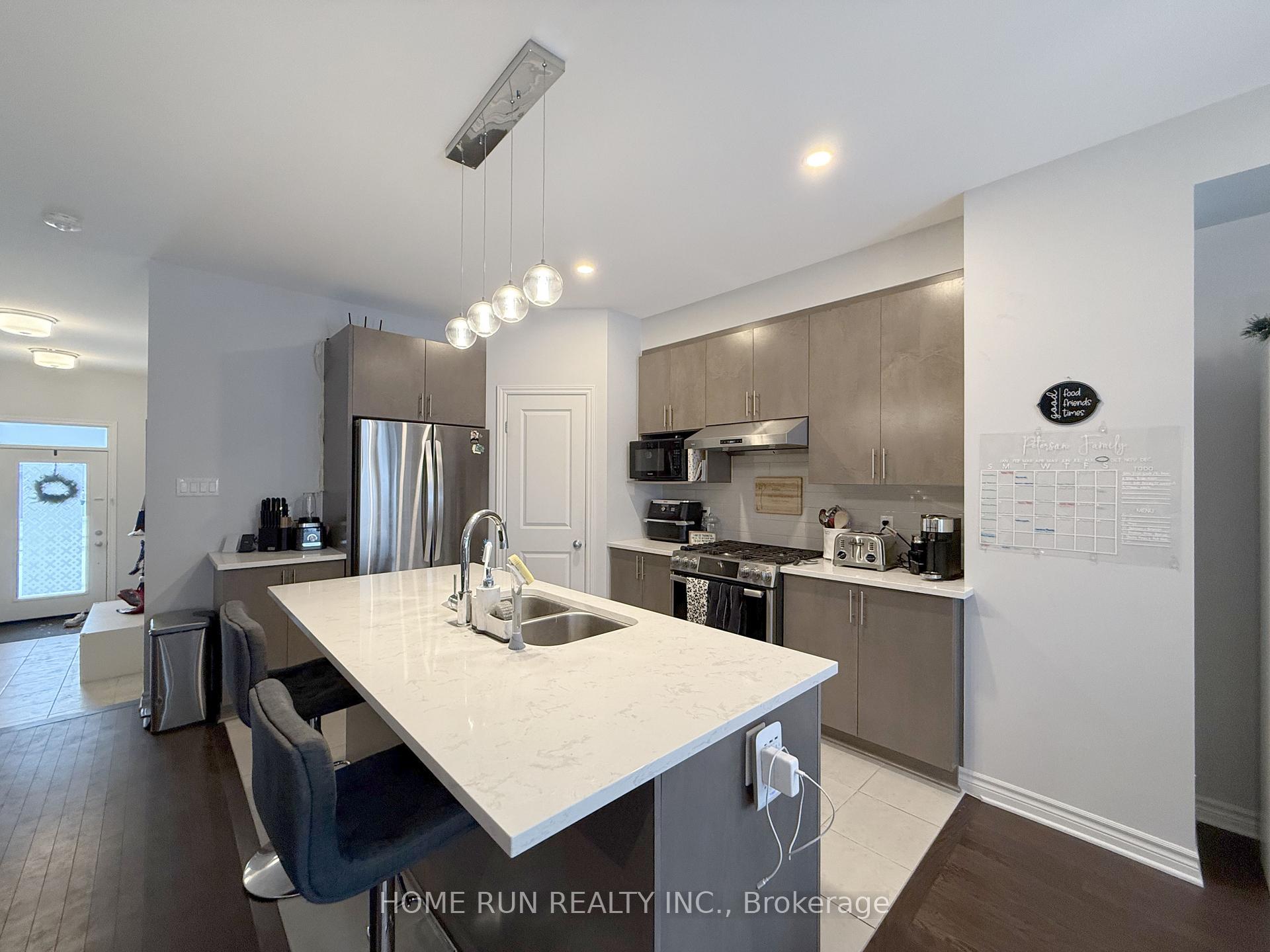 Photo 4 of 555 Jackdaw Avenue, Ottawa, Barrhaven - Half Moon Bay — HOMEH