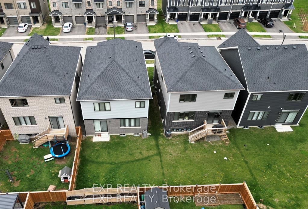 Photo 24 of 60 Holder Drive, Brantford, Empire South — HOMEH