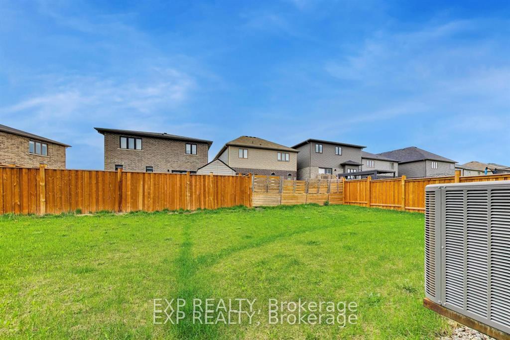 Photo 29 of 60 Holder Drive, Brantford, Empire South — HOMEH