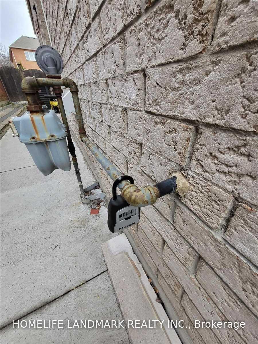Photo 16 of Unit Bsmt, 61 Albert Roffey Crescent, Markham, Box Grove — HOMEH