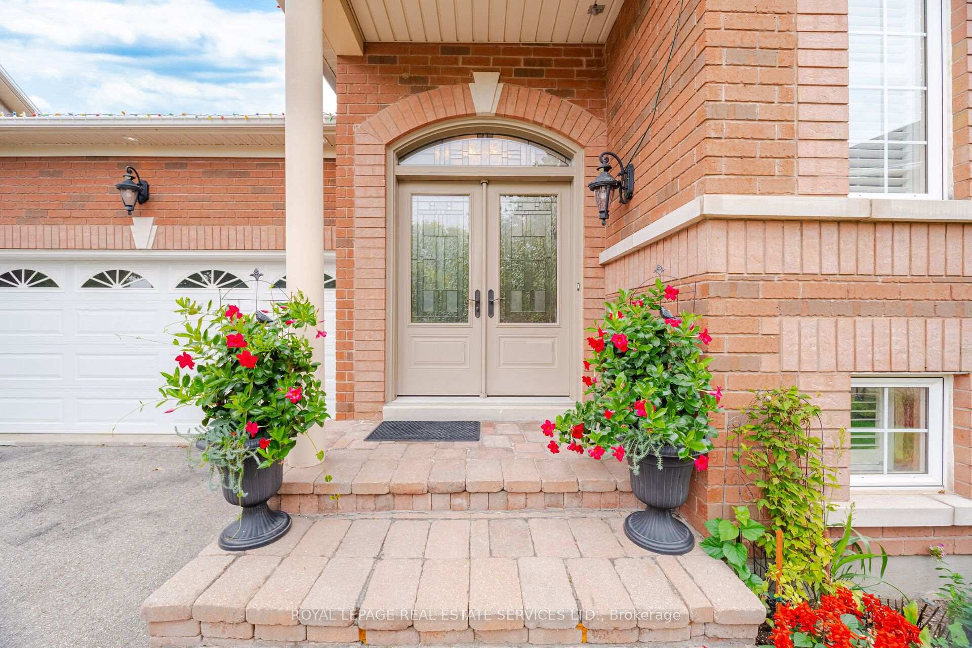 Photo 7 of 3057 Portree Crescent, Oakville, Bronte Creek — HOMEH