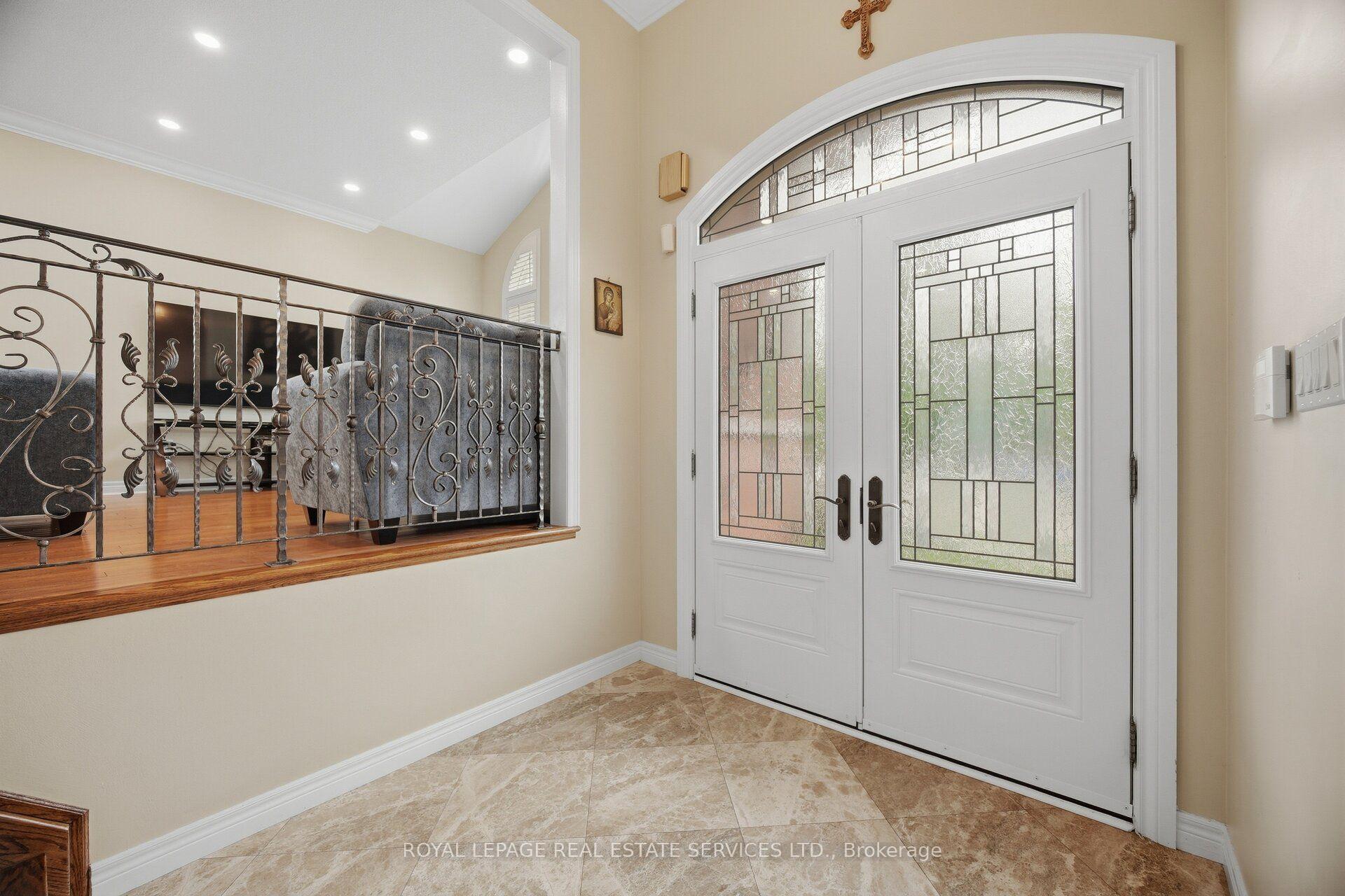 Photo 9 of 3057 Portree Crescent, Oakville, Bronte Creek — HOMEH