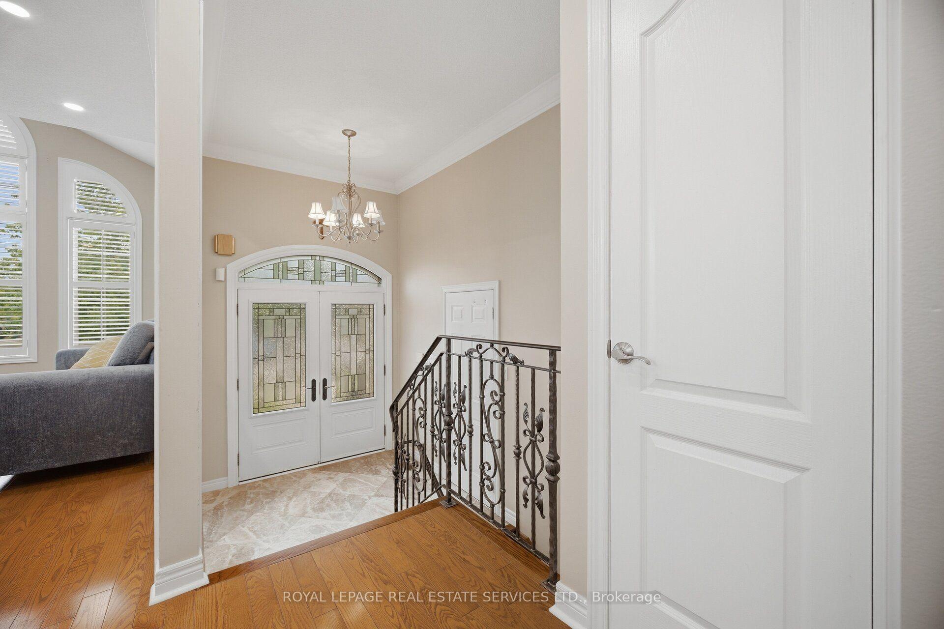 Photo 13 of 3057 Portree Crescent, Oakville, Bronte Creek — HOMEH