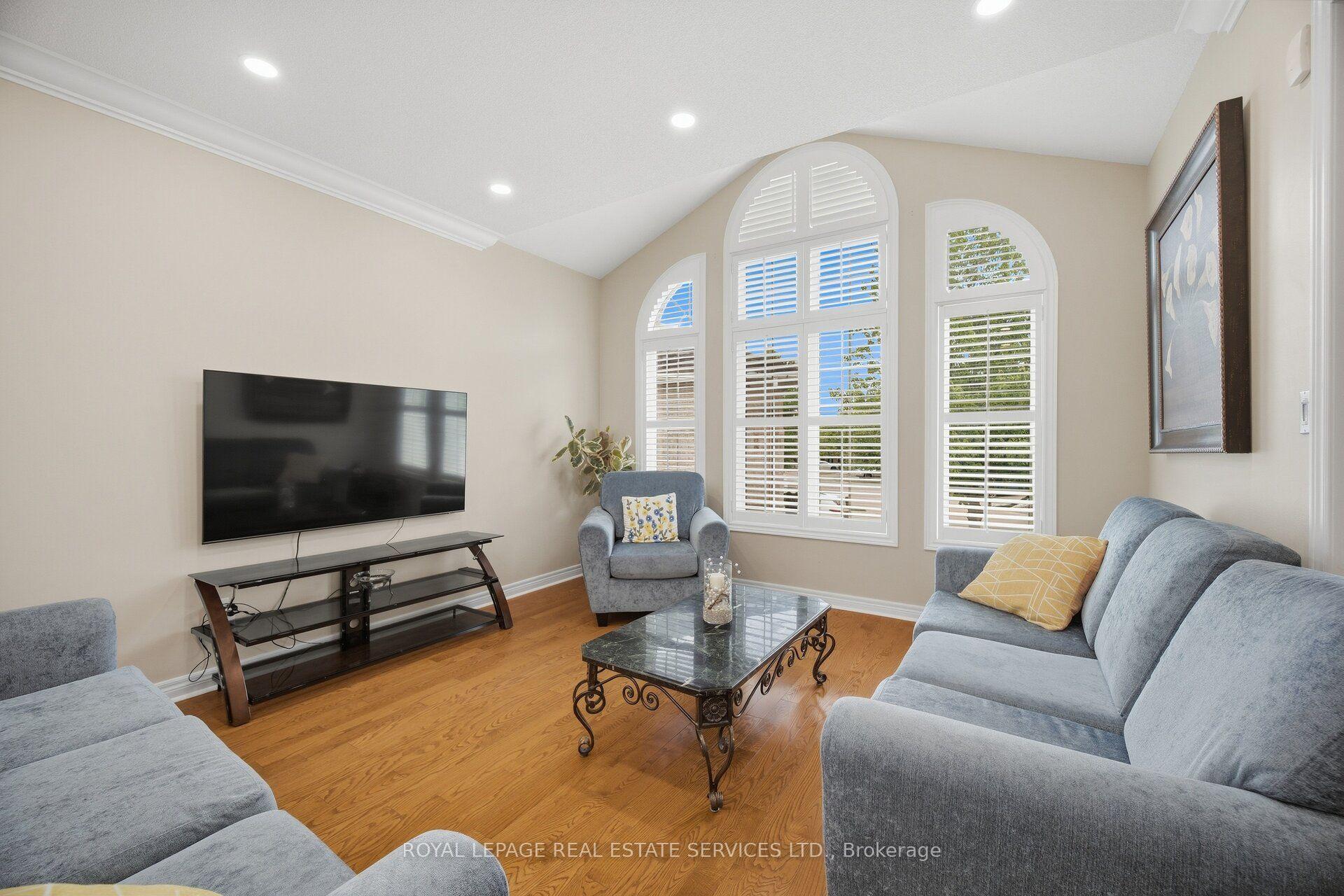 Photo 17 of 3057 Portree Crescent, Oakville, Bronte Creek — HOMEH