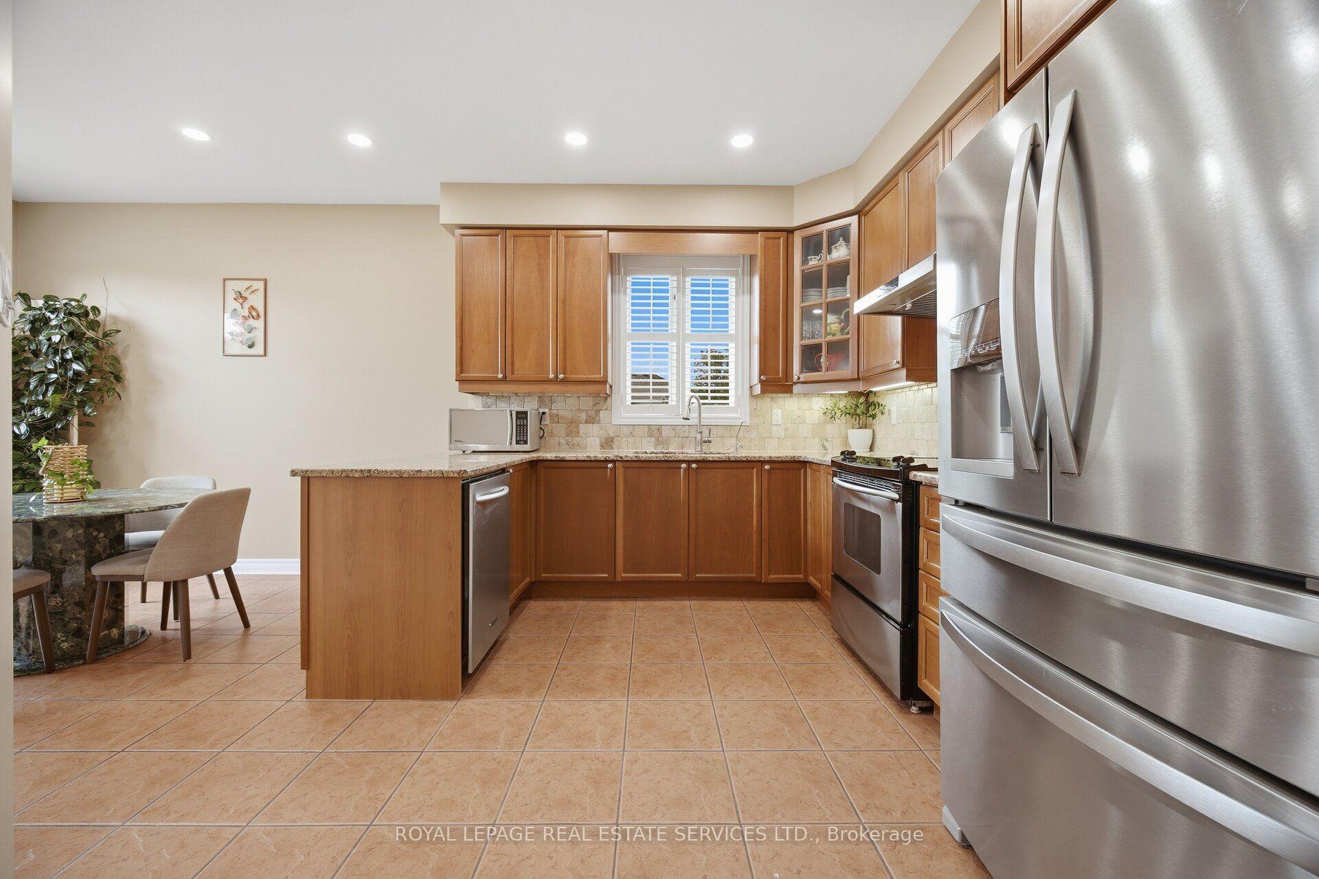 Photo 27 of 3057 Portree Crescent, Oakville, Bronte Creek — HOMEH