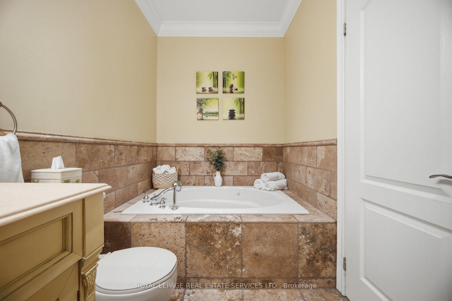 Photo 55 of 3057 Portree Crescent, Oakville, Bronte Creek — HOMEH