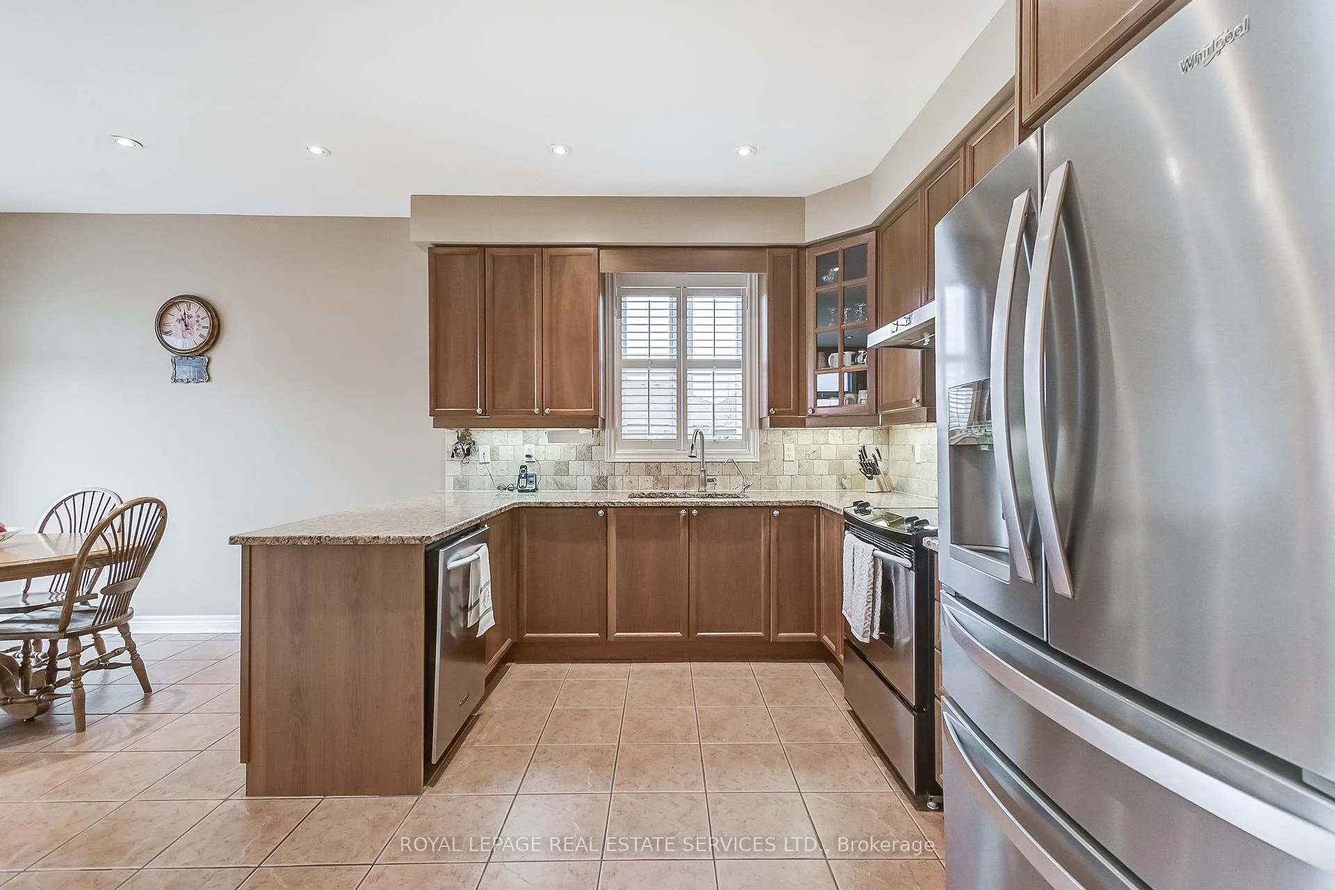 Photo 16 of 3057 Portree Crescent, Oakville, Bronte Creek — HOMEH