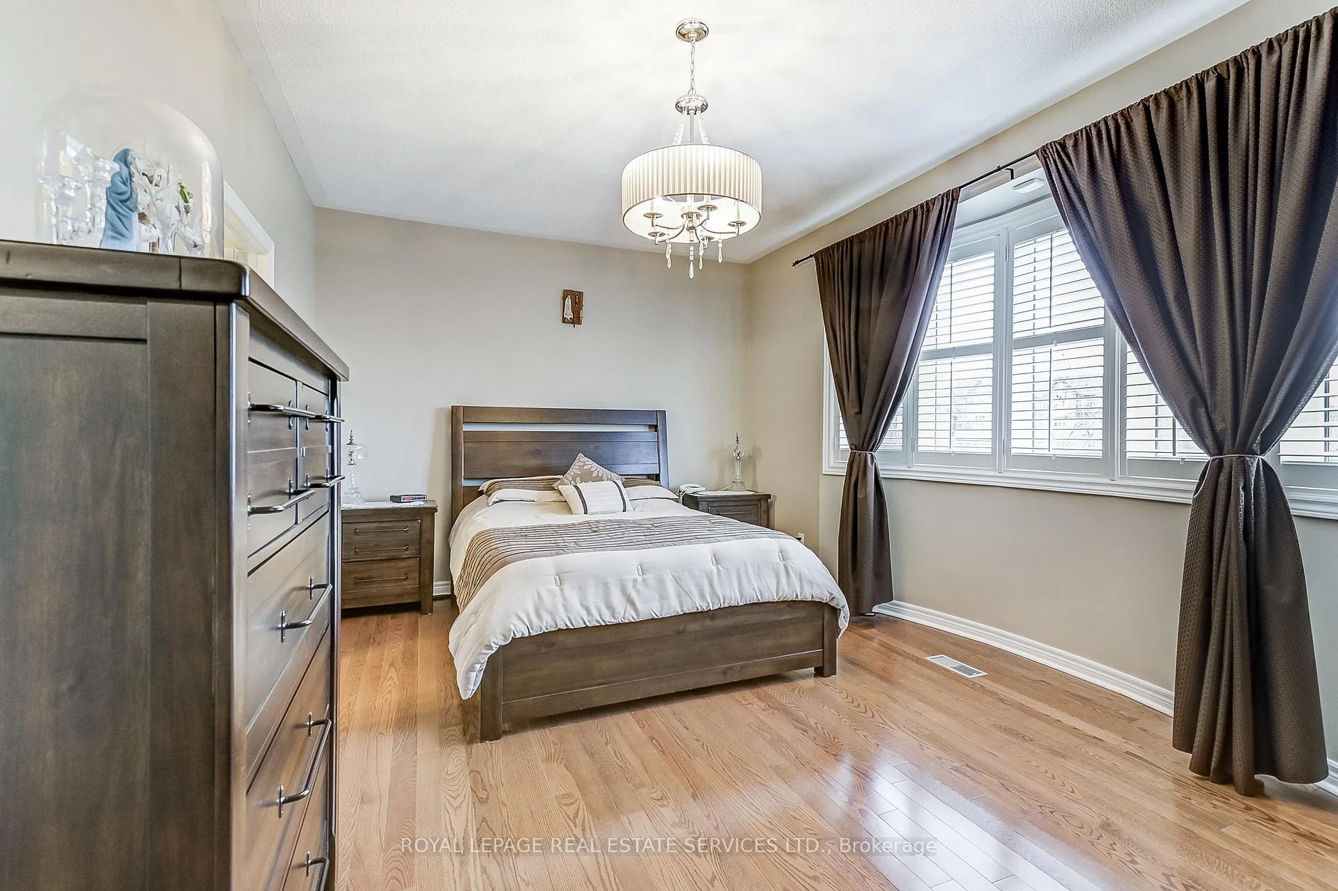 Photo 24 of 3057 Portree Crescent, Oakville, Bronte Creek — HOMEH