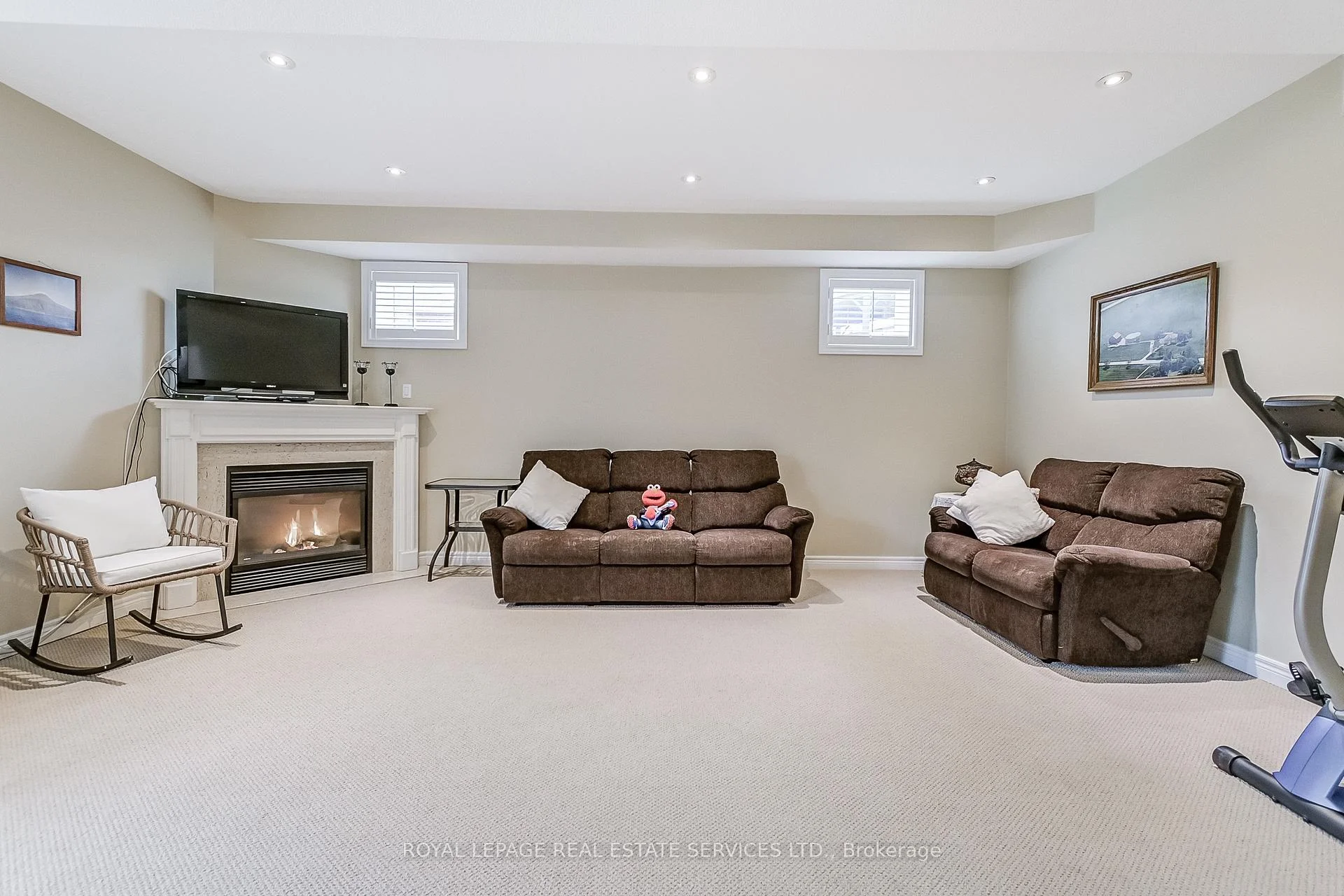 Photo 42 of 3057 Portree Crescent, Oakville, Bronte Creek — HOMEH