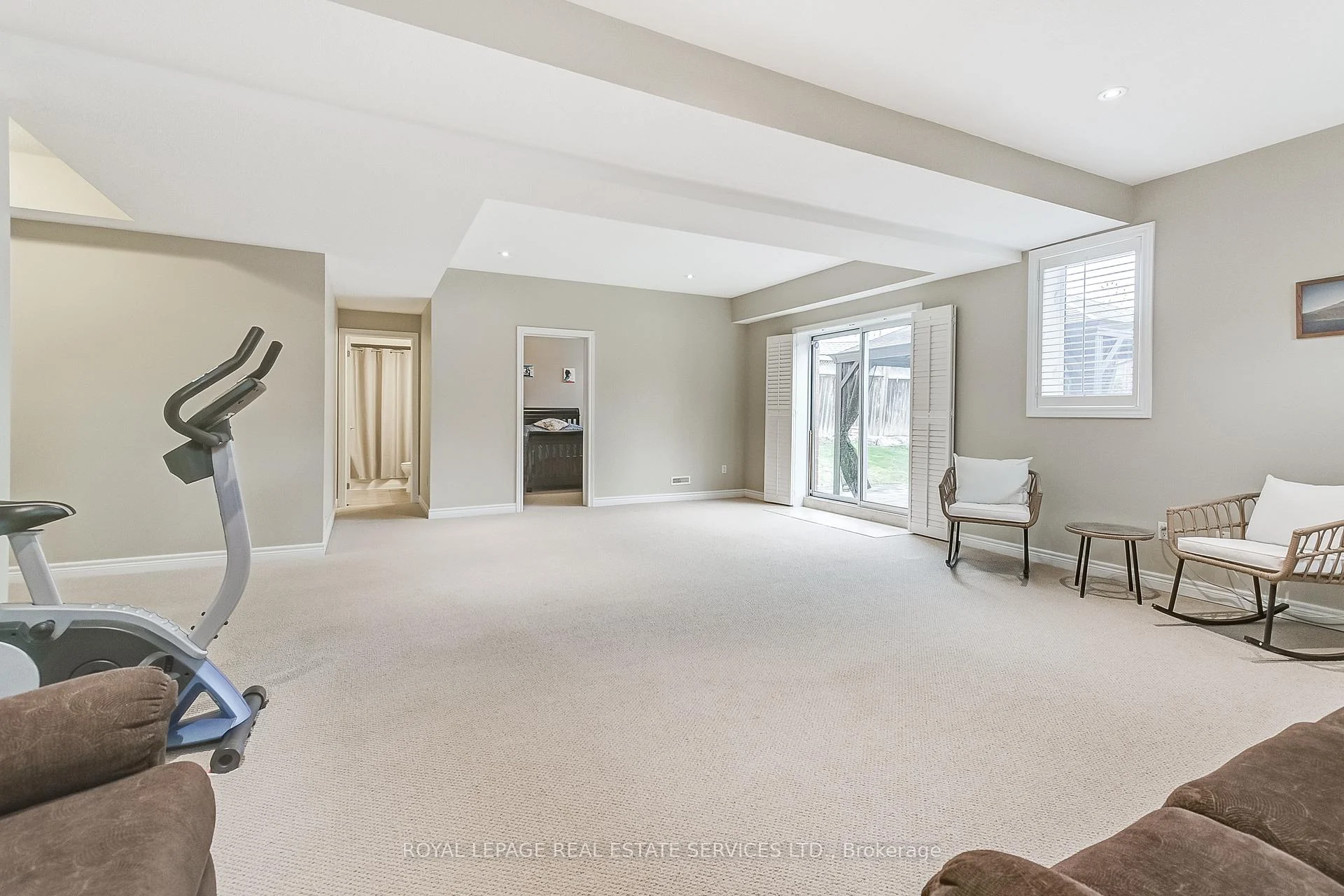 Photo 44 of 3057 Portree Crescent, Oakville, Bronte Creek — HOMEH