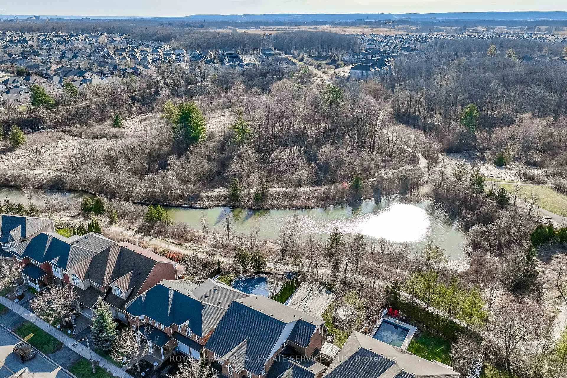 Photo 66 of 3057 Portree Crescent, Oakville, Bronte Creek — HOMEH