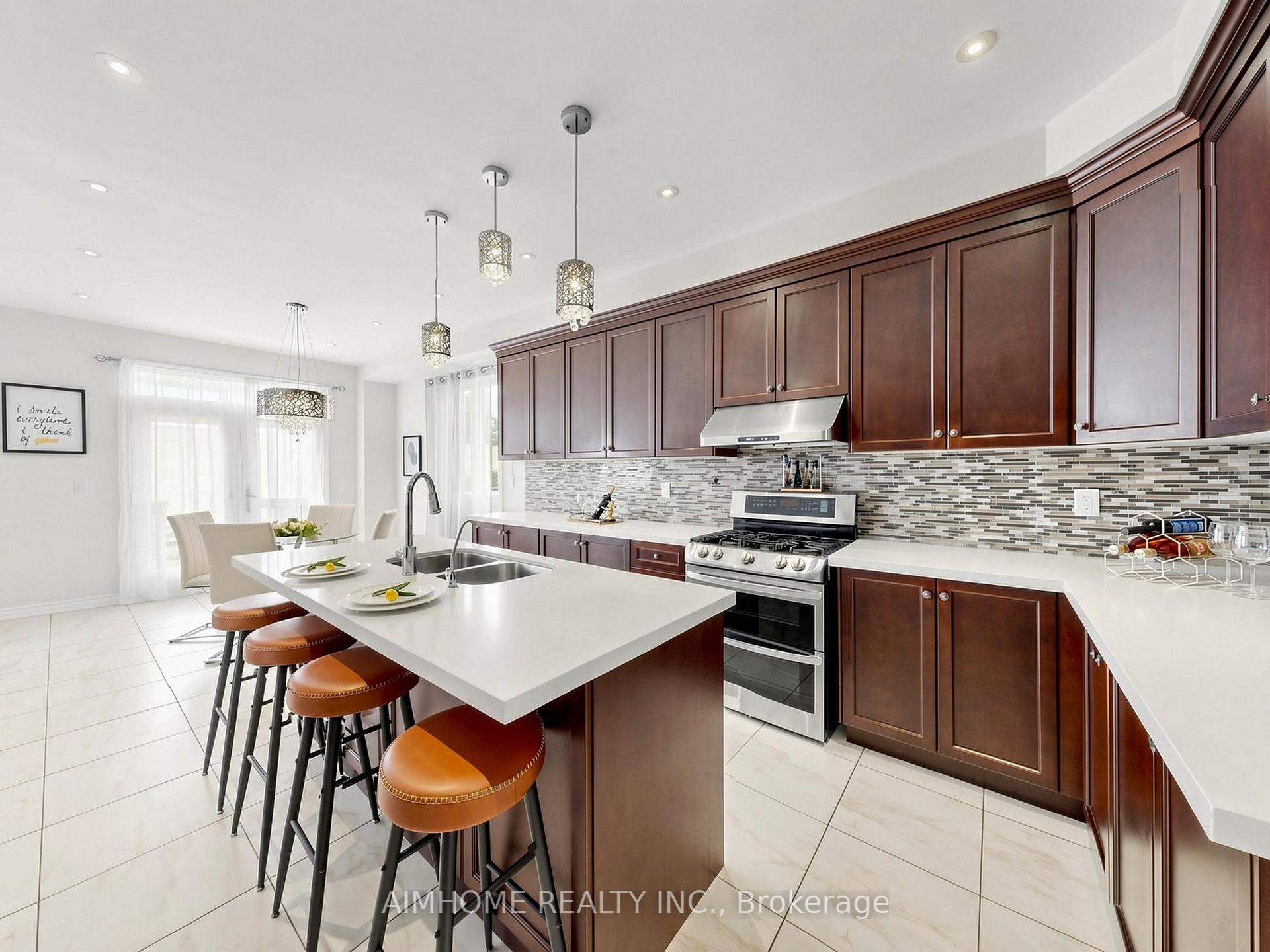 Photo 12 of 664 Mcgregor Farm Trail, Newmarket, Glenway Estates — HOMEH