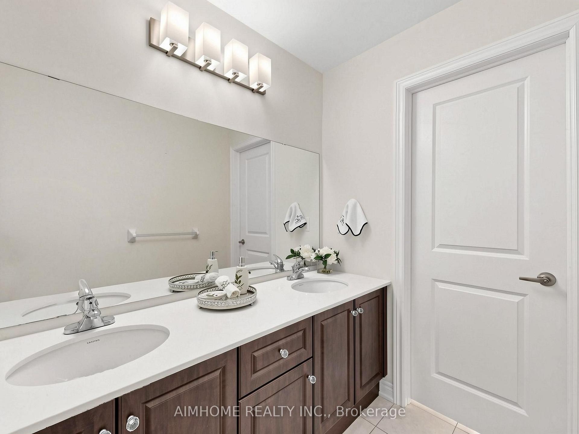 Photo 42 of 664 Mcgregor Farm Trail, Newmarket, Glenway Estates — HOMEH