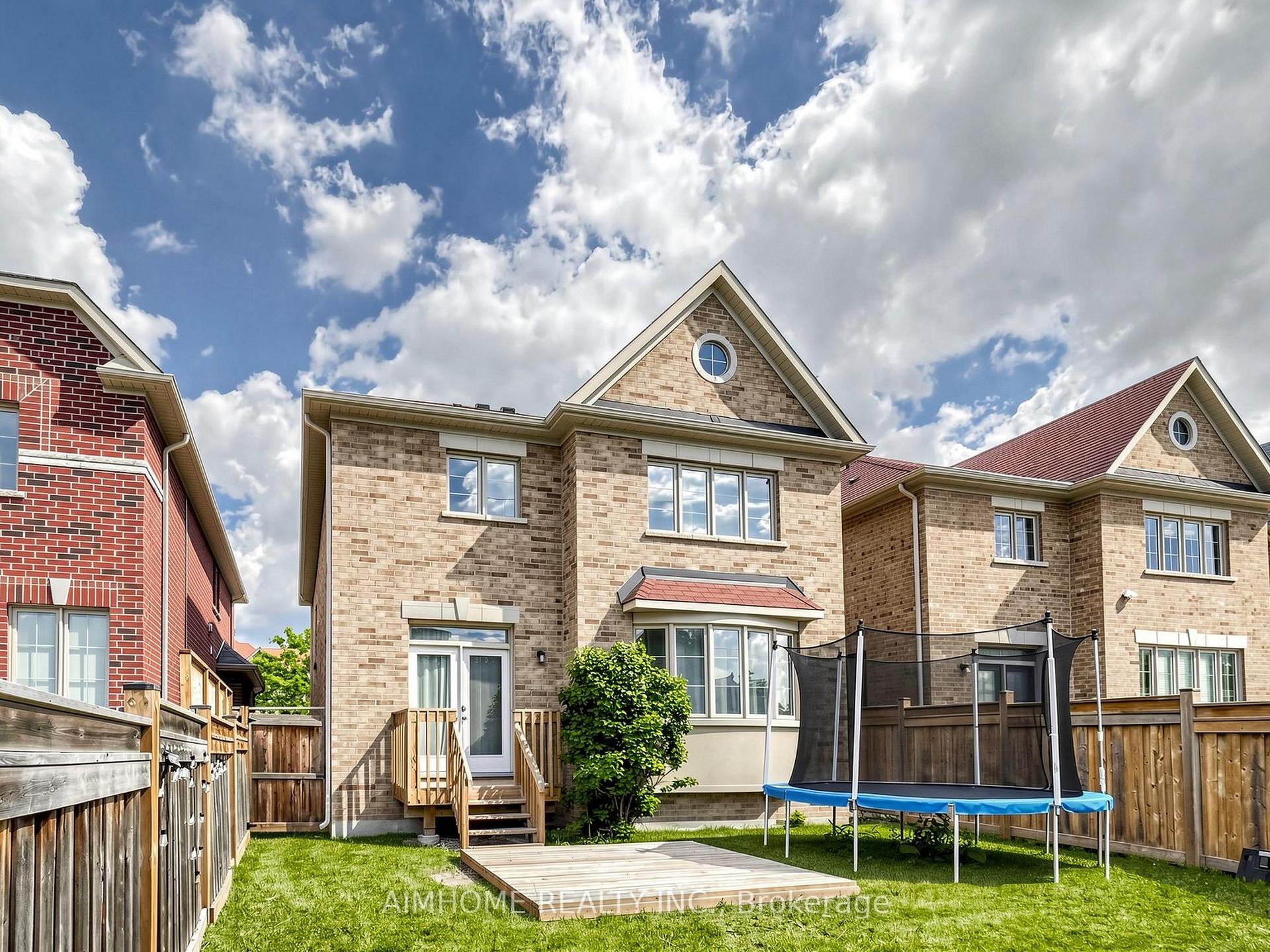 Photo 46 of 664 Mcgregor Farm Trail, Newmarket, Glenway Estates — HOMEH