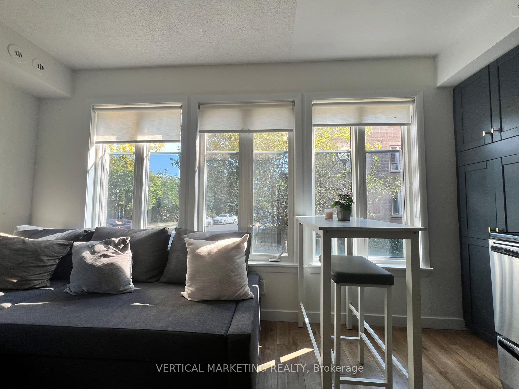 Photo 3 of Unit 801, 46 Western Battery Road, Toronto, Niagara — HOMEH