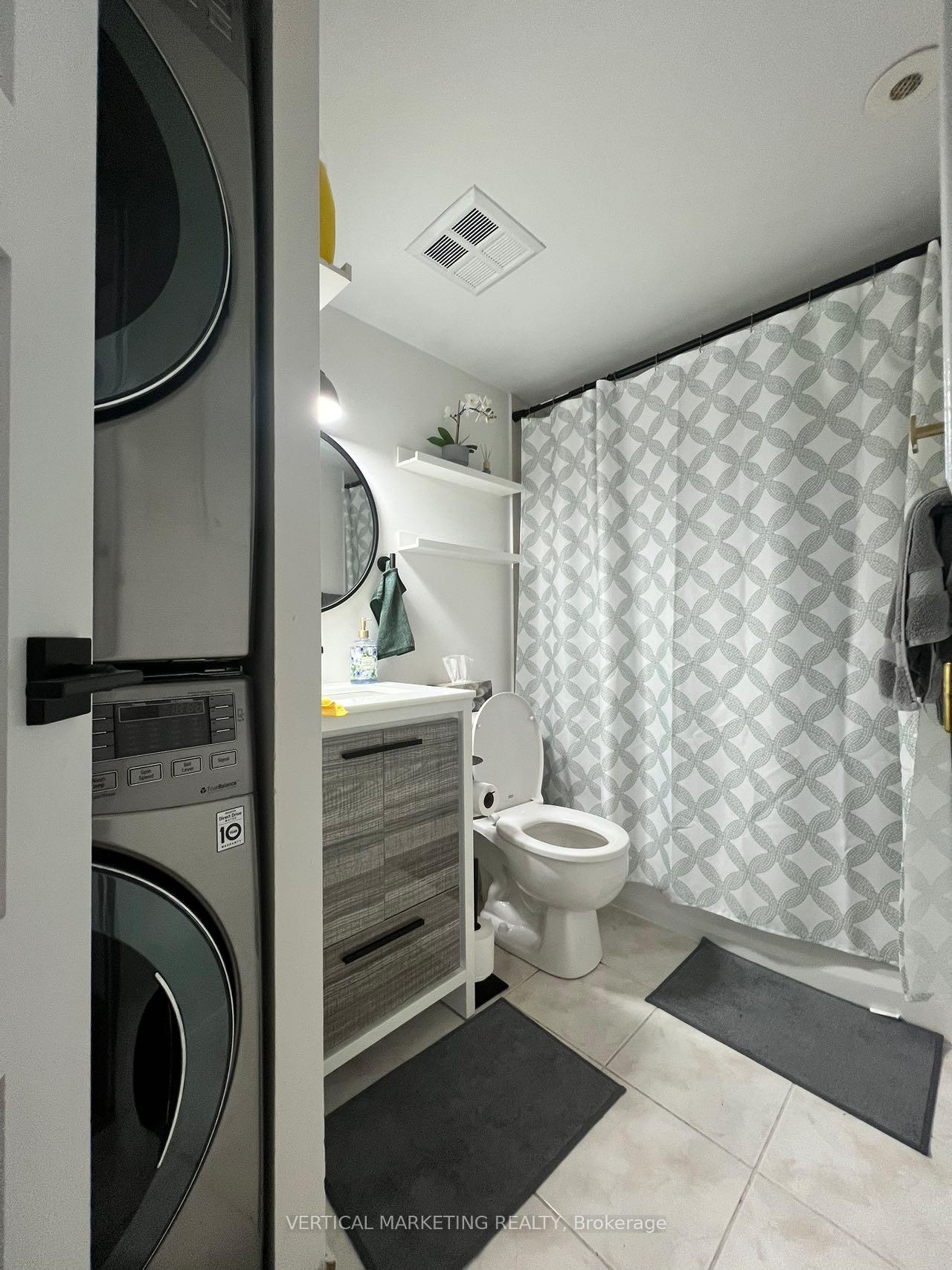 Photo 6 of Unit 801, 46 Western Battery Road, Toronto, Niagara — HOMEH