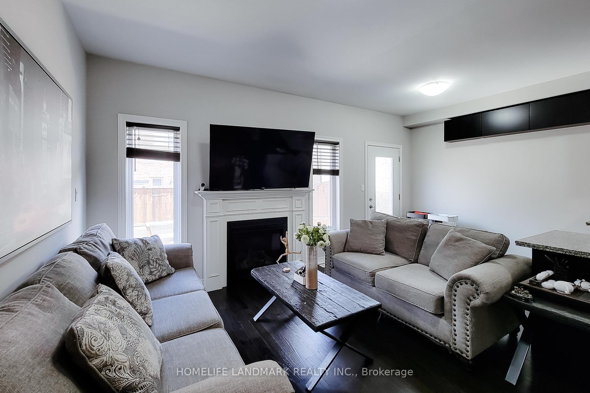 Photo 9 of 52 Sonoma Valley Crescent, Hamilton, Mewburn — HOMEH