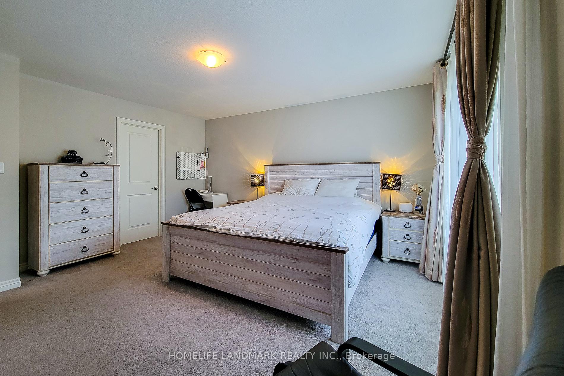 Photo 21 of 52 Sonoma Valley Crescent, Hamilton, Mewburn — HOMEH