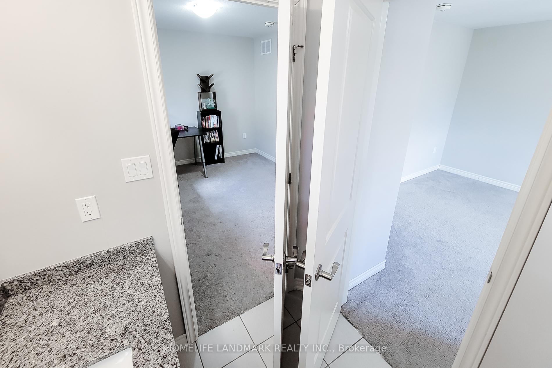 Photo 29 of 52 Sonoma Valley Crescent, Hamilton, Mewburn — HOMEH