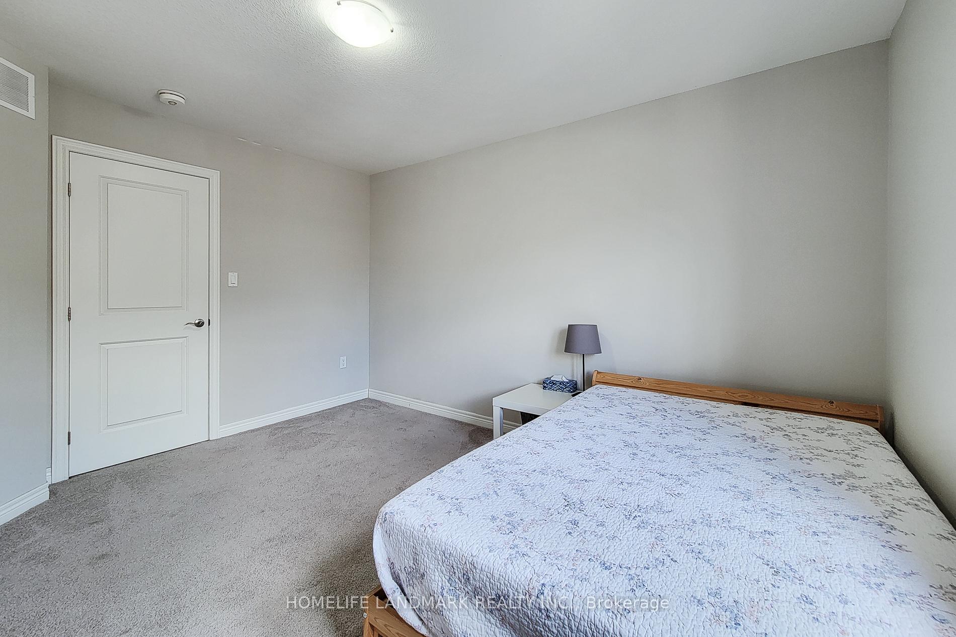 Photo 31 of 52 Sonoma Valley Crescent, Hamilton, Mewburn — HOMEH