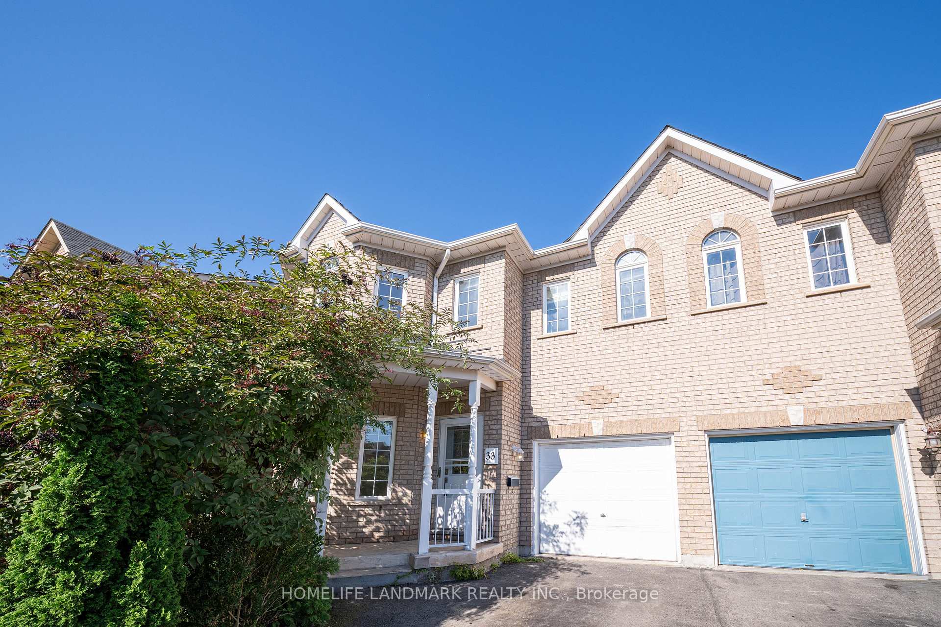 Photo 1 of 33 Titan Drive, Hamilton, Stoney Creek — HOMEH