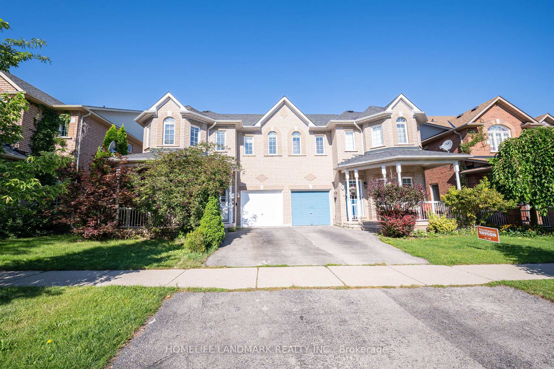 Photo 3 of 33 Titan Drive, Hamilton, Stoney Creek — HOMEH