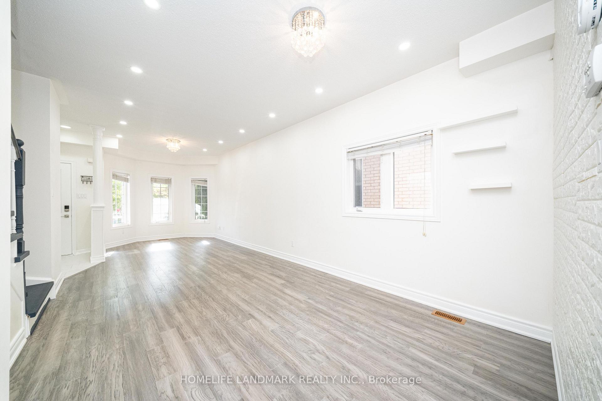 Photo 5 of 33 Titan Drive, Hamilton, Stoney Creek — HOMEH