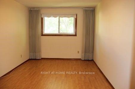 Photo 11 of 31 Manitou Crescent, Brampton, Central Park — HOMEH