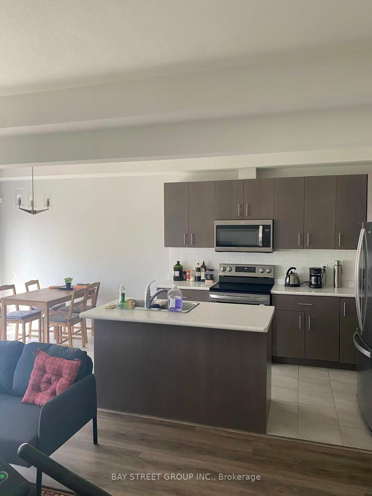 Photo 6 of 7377 Marvel Drive, Niagara Falls, Brown — HOMEH
