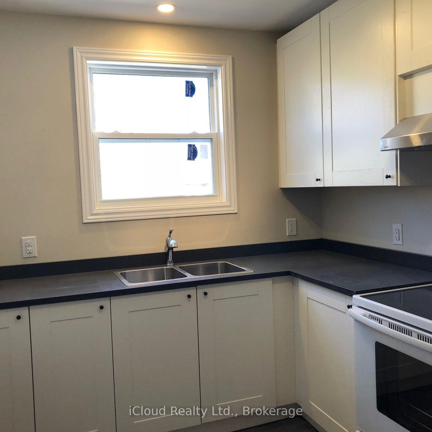 Photo 12 of Unit 2C, 795 Lakeshore Road E, Mississauga, Lakeview — HOMEH