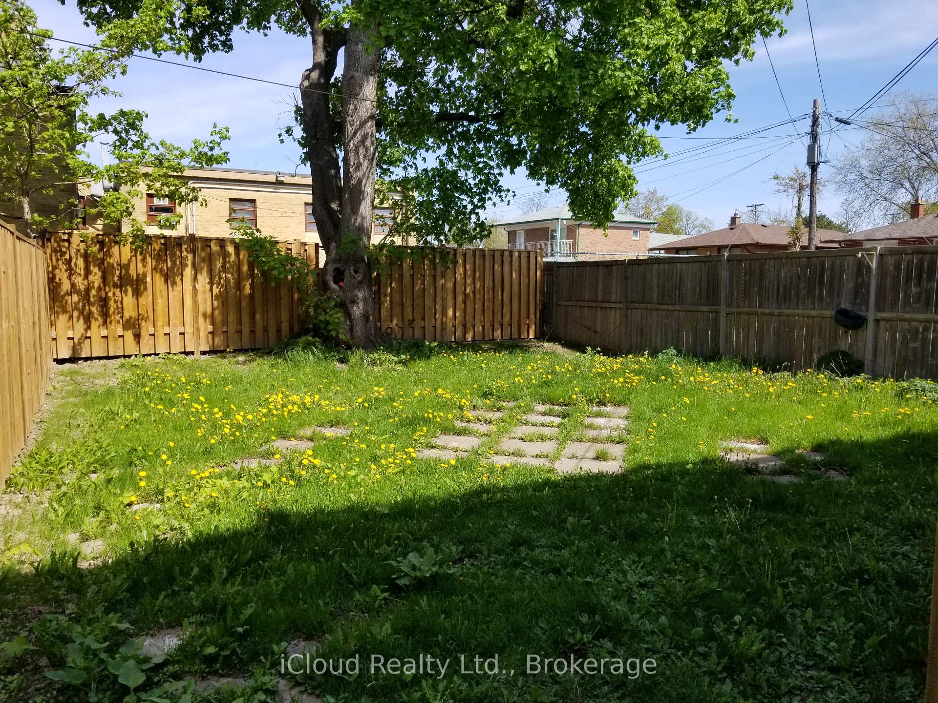 Photo 17 of Unit 2C, 795 Lakeshore Road E, Mississauga, Lakeview — HOMEH