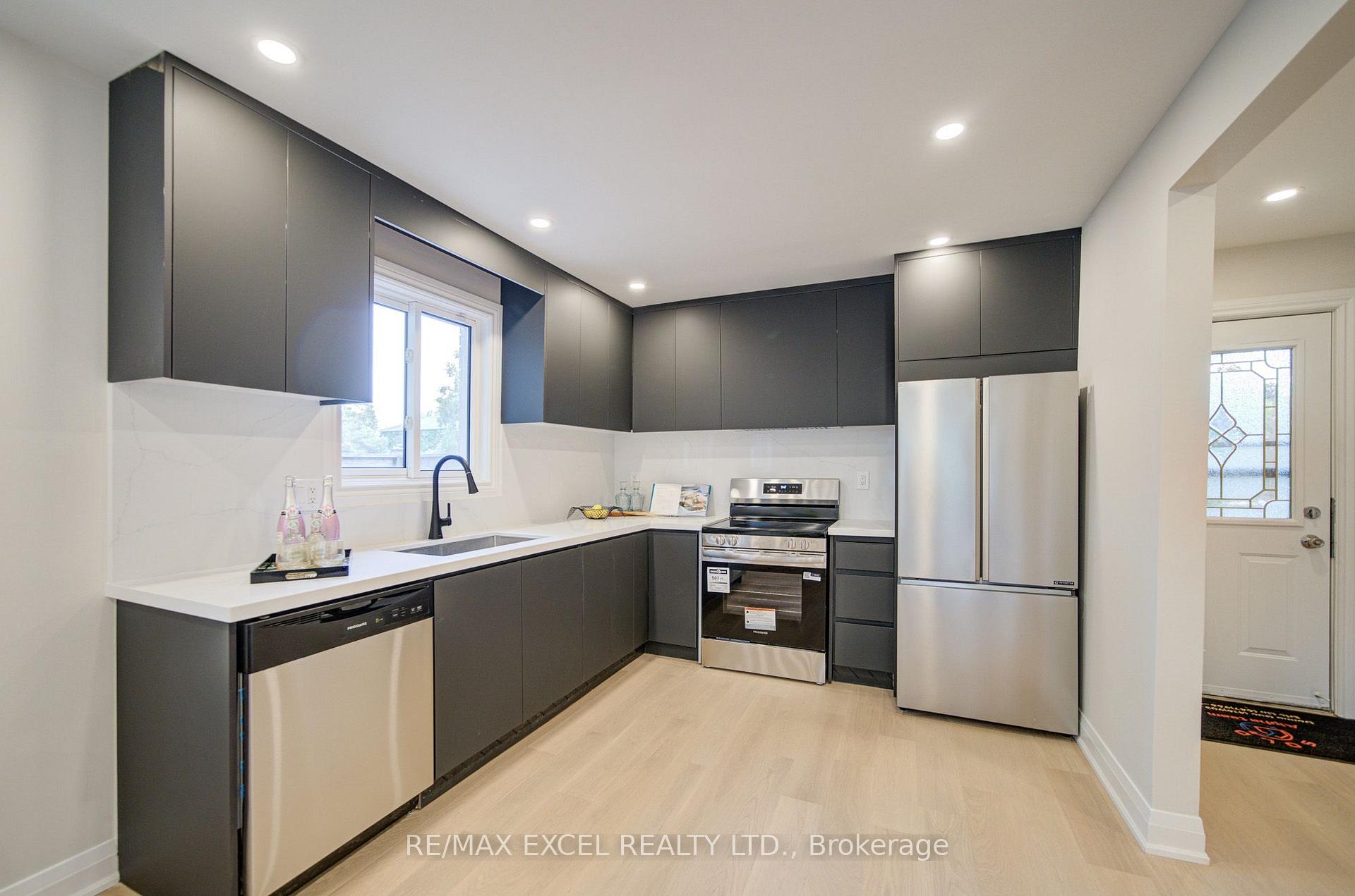Photo 7 of 1171 Attersley Drive, Oshawa, Pinecrest — HOMEH