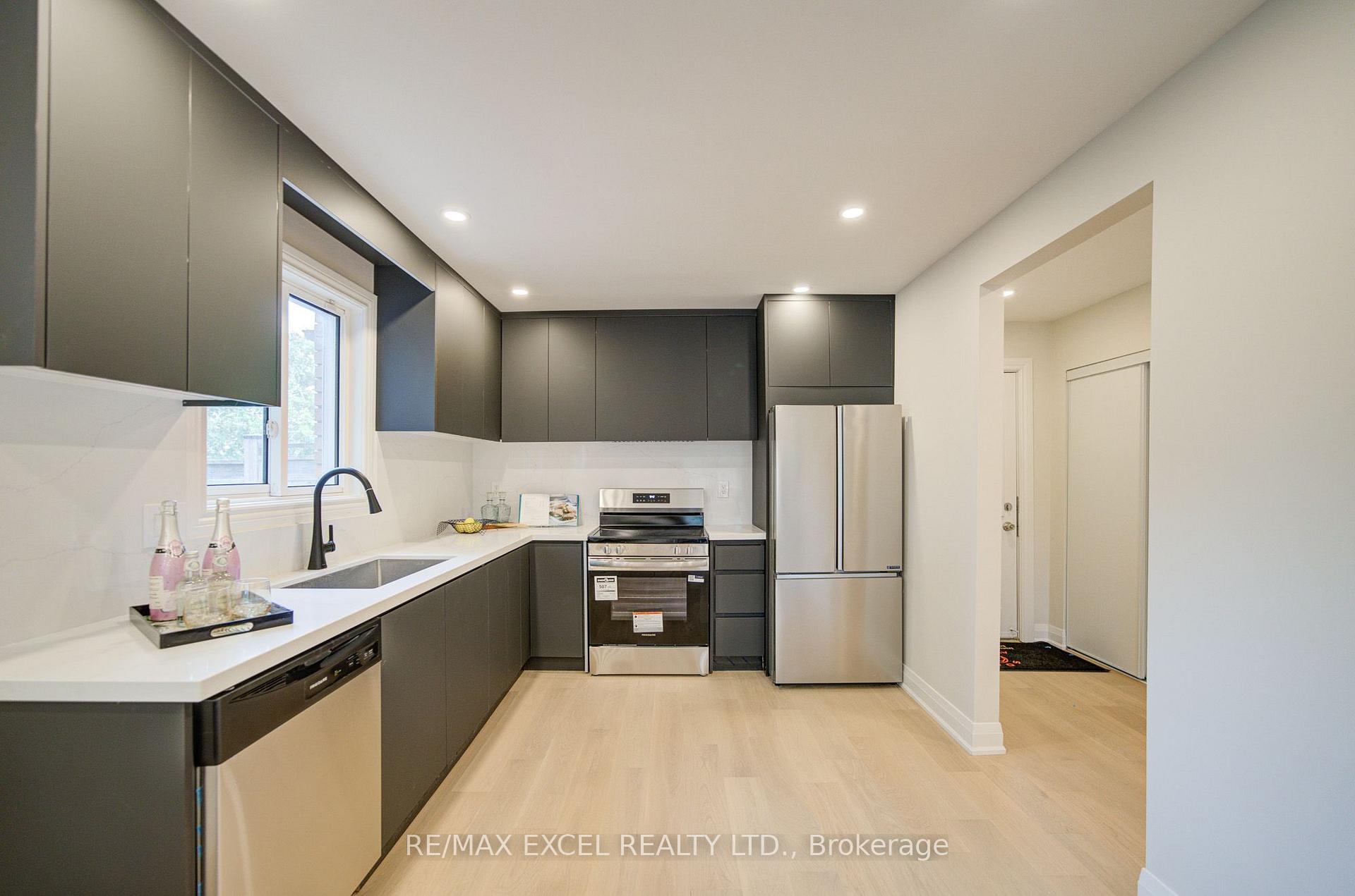Photo 8 of 1171 Attersley Drive, Oshawa, Pinecrest — HOMEH