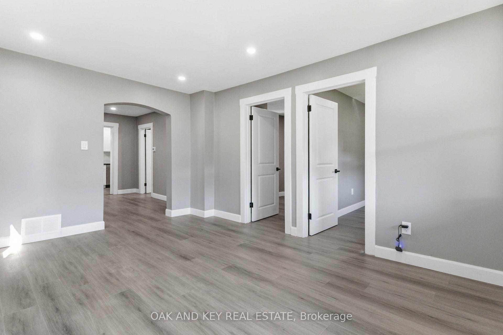 Photo 11 of 431 Burdick Place, London, East H — HOMEH