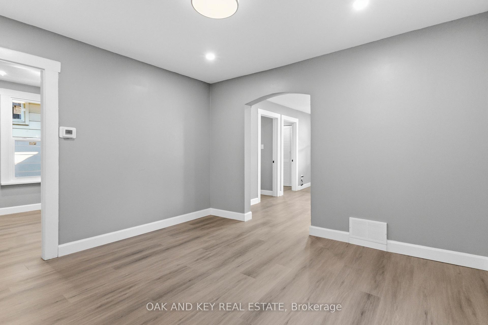 Photo 16 of 431 Burdick Place, London, East H — HOMEH