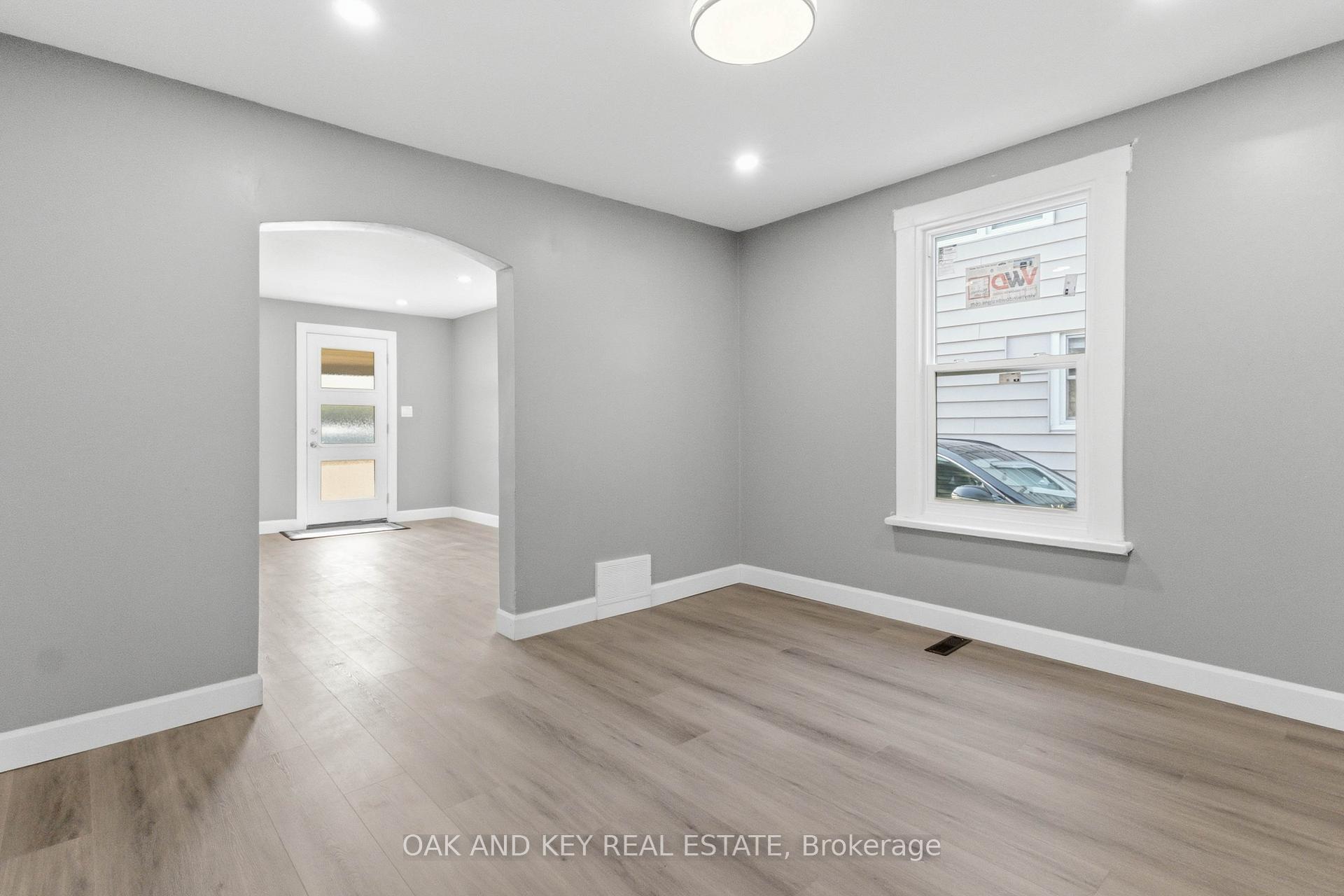 Photo 17 of 431 Burdick Place, London, East H — HOMEH