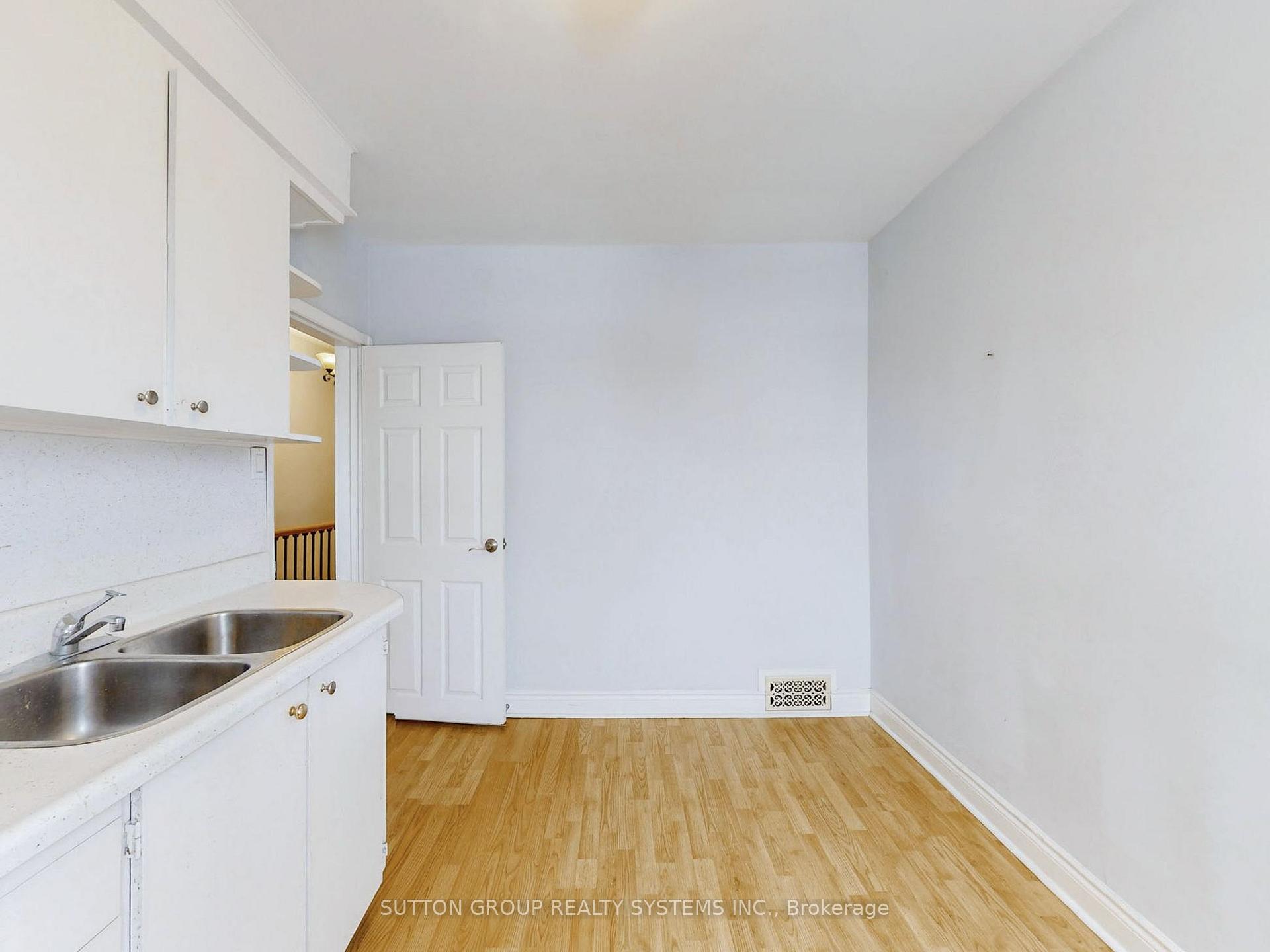 Photo 11 of 35 Day Avenue, Toronto, Corso Italia-Davenport — HOMEH