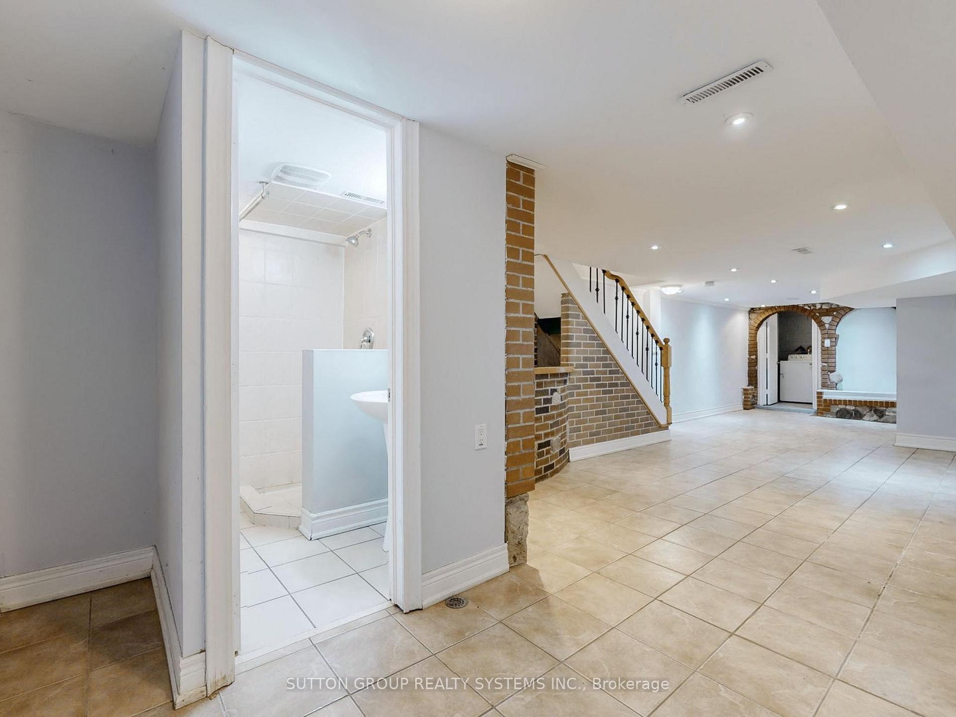 Photo 15 of 35 Day Avenue, Toronto, Corso Italia-Davenport — HOMEH