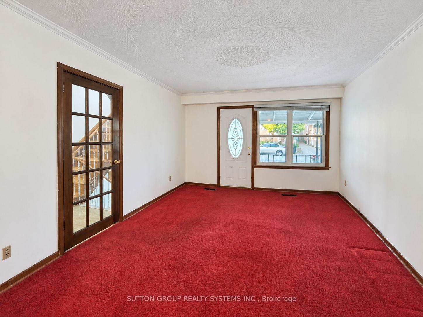 Photo 4 of 142 Ennerdale Road, Toronto, Caledonia-Fairbank — HOMEH